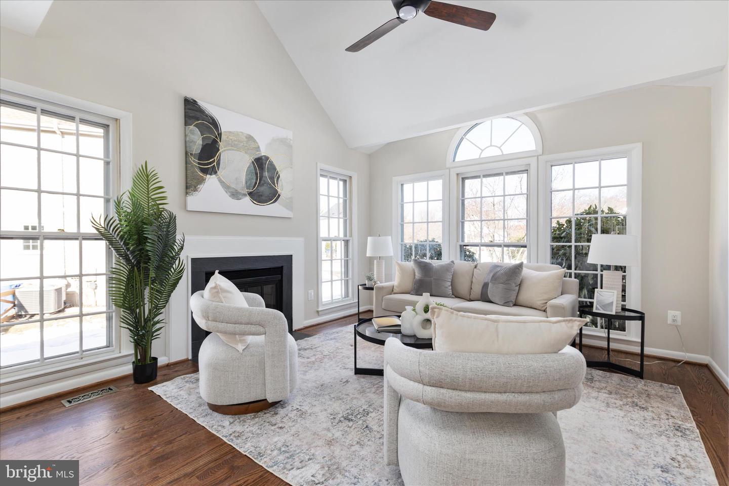 5 RAWLSTON CT, STERLING, Virginia 20165, 2 Bedrooms Bedrooms, ,2 BathroomsBathrooms,Residential,For sale,5 RAWLSTON CT,VALO2113394 MLS # VALO2113394