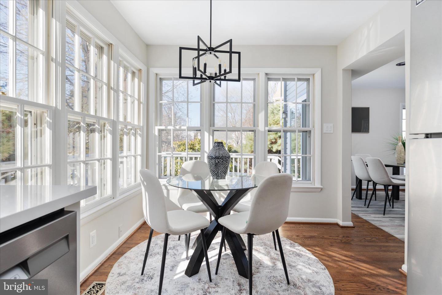 5 RAWLSTON CT, STERLING, Virginia 20165, 2 Bedrooms Bedrooms, ,2 BathroomsBathrooms,Residential,For sale,5 RAWLSTON CT,VALO2113394 MLS # VALO2113394