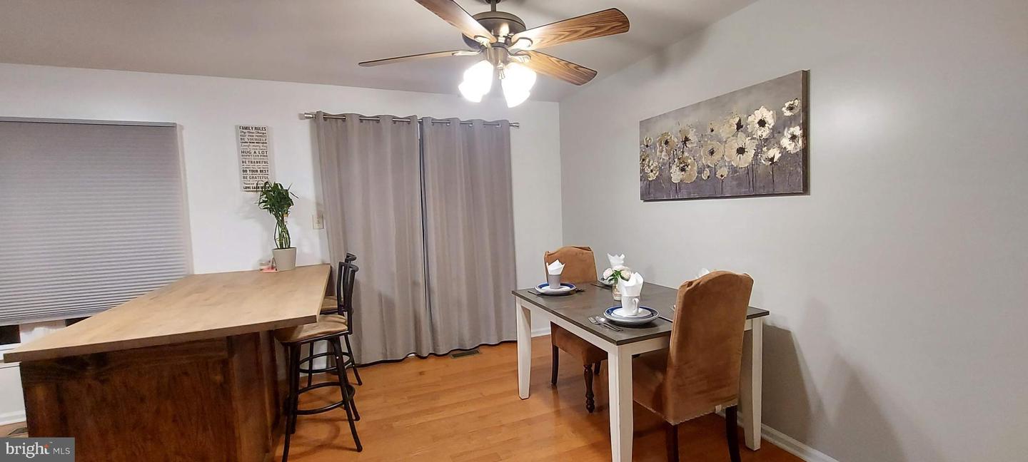 104 ROLLING HILL CT, STAFFORD, Virginia 22554, 3 Bedrooms Bedrooms, 9 Rooms Rooms,2 BathroomsBathrooms,Residential,For sale,104 ROLLING HILL CT,VAST2045148 MLS # VAST2045148