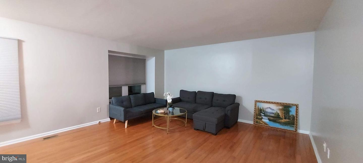 104 ROLLING HILL CT, STAFFORD, Virginia 22554, 3 Bedrooms Bedrooms, 9 Rooms Rooms,2 BathroomsBathrooms,Residential,For sale,104 ROLLING HILL CT,VAST2045148 MLS # VAST2045148