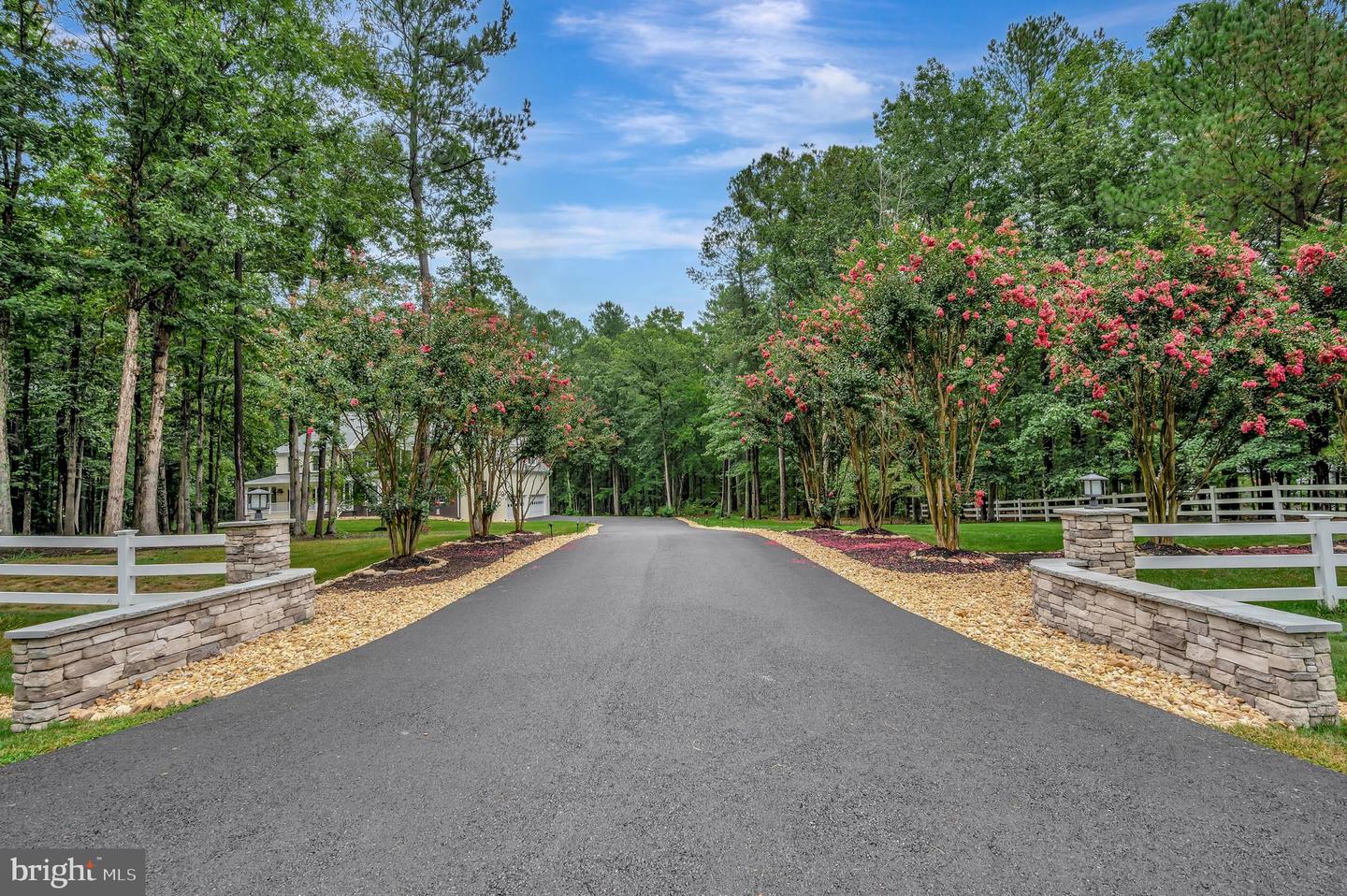 12001 HONOR BRIDGE FARM DR, SPOTSYLVANIA, Virginia 22551, 7 Bedrooms Bedrooms, ,5 BathroomsBathrooms,Residential,For sale,12001 HONOR BRIDGE FARM DR,VASP2038606 MLS # VASP2038606