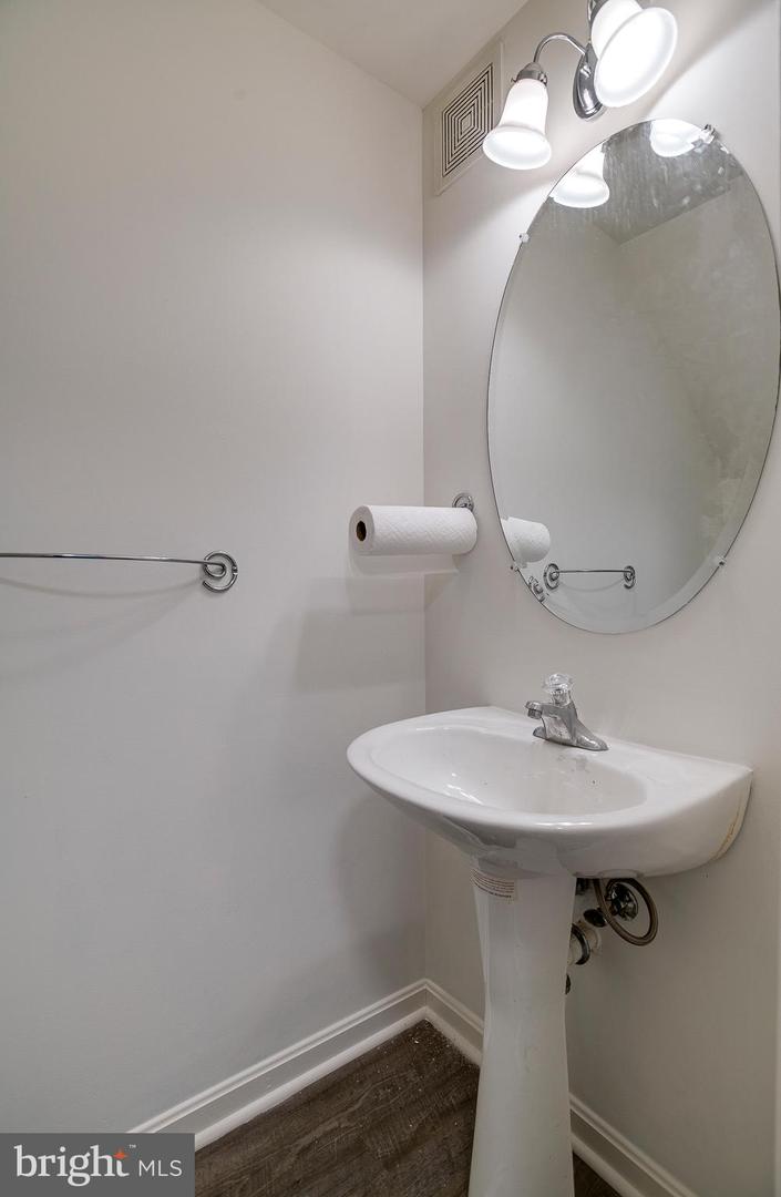 6154 NEWTON LN, BEALETON, Virginia 22712, 3 Bedrooms Bedrooms, 11 Rooms Rooms,2 BathroomsBathrooms,Residential,For sale,6154 NEWTON LN,VAFQ2020168 MLS # VAFQ2020168