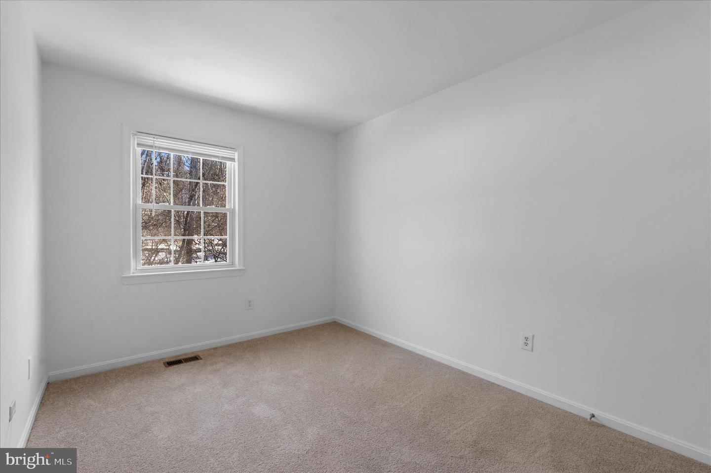 2402 WINDBREAK DR, ALEXANDRIA, Virginia 22306, 4 Bedrooms Bedrooms, ,2 BathroomsBathrooms,Residential,For sale,2402 WINDBREAK DR,VAFX2286540 MLS # VAFX2286540