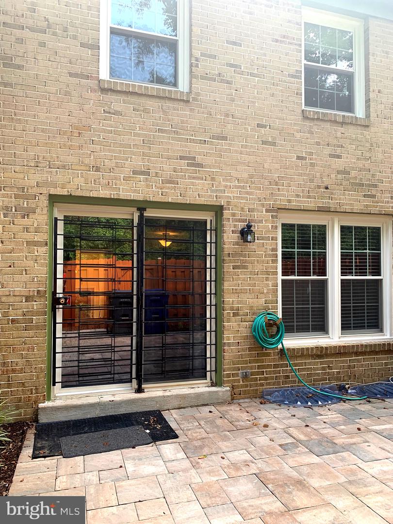 2402 WINDBREAK DR, ALEXANDRIA, Virginia 22306, 4 Bedrooms Bedrooms, ,2 BathroomsBathrooms,Residential,For sale,2402 WINDBREAK DR,VAFX2286540 MLS # VAFX2286540