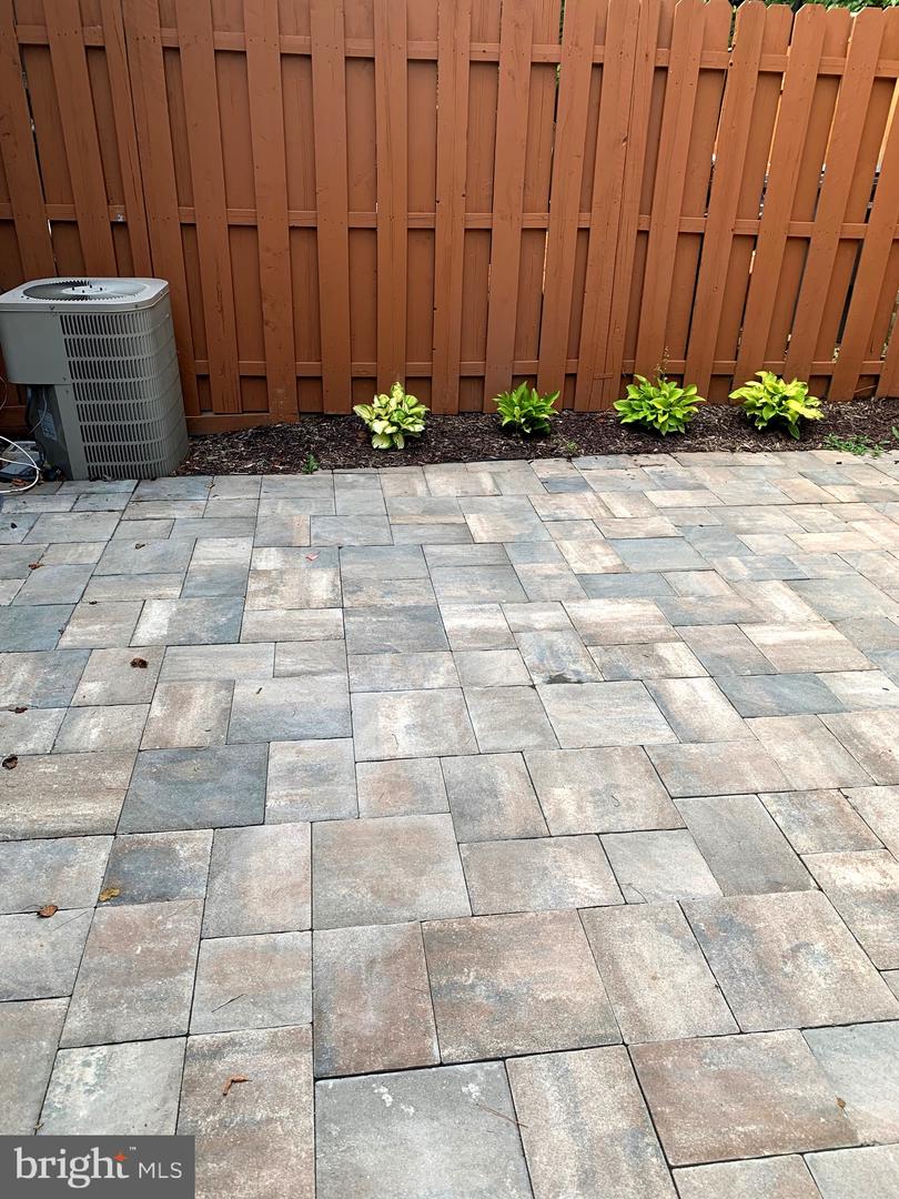 2402 WINDBREAK DR, ALEXANDRIA, Virginia 22306, 4 Bedrooms Bedrooms, ,2 BathroomsBathrooms,Residential,For sale,2402 WINDBREAK DR,VAFX2286540 MLS # VAFX2286540