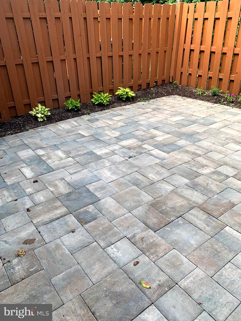 2402 WINDBREAK DR, ALEXANDRIA, Virginia 22306, 4 Bedrooms Bedrooms, ,2 BathroomsBathrooms,Residential,For sale,2402 WINDBREAK DR,VAFX2286540 MLS # VAFX2286540