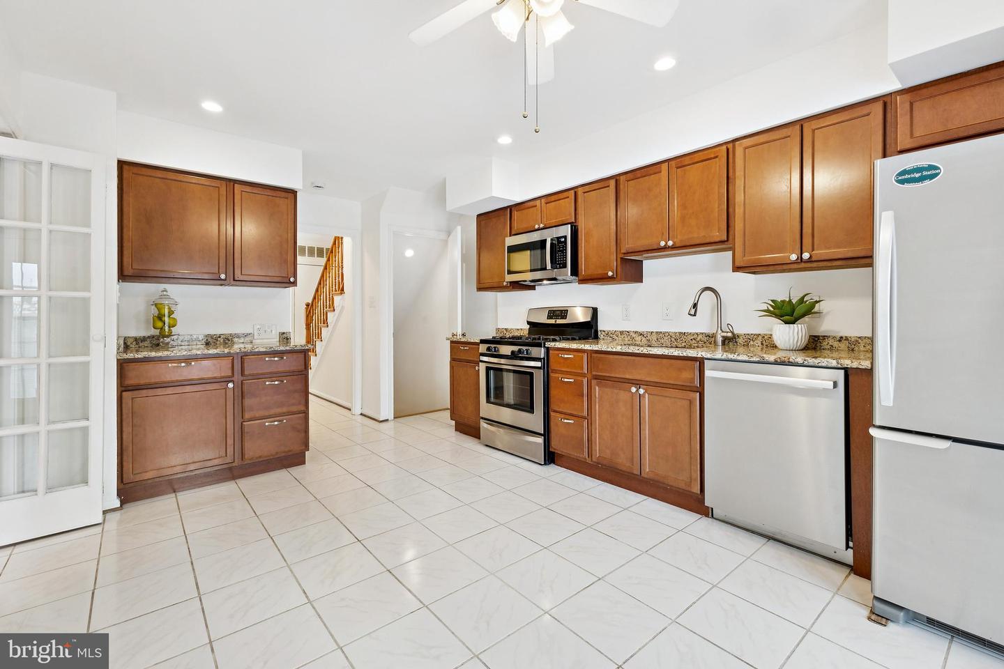 9896 CARDINAL, FAIRFAX, Virginia 22030, 3 Bedrooms Bedrooms, ,2 BathroomsBathrooms,Residential,For sale,9896 CARDINAL,VAFC2007680 MLS # VAFC2007680