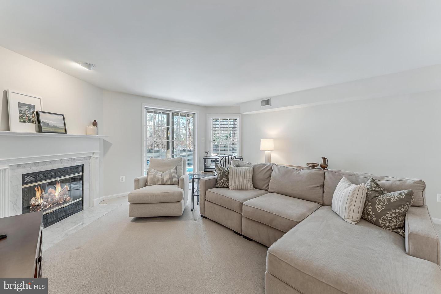 11426 HOLLOW TIMBER CT, RESTON, Virginia 20194, 3 Bedrooms Bedrooms, ,2 BathroomsBathrooms,Residential,For sale,11426 HOLLOW TIMBER CT,VAFX2286856 MLS # VAFX2286856