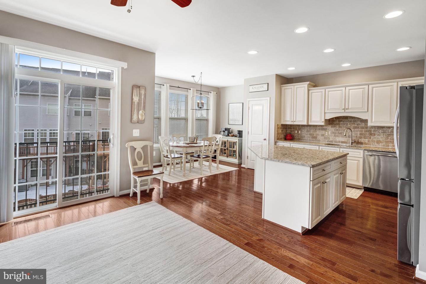 346 WOODSTREAM BLVD, STAFFORD, Virginia 22556, 3 Bedrooms Bedrooms, ,2 BathroomsBathrooms,Residential,For sale,346 WOODSTREAM BLVD,VAST2045458 MLS # VAST2045458