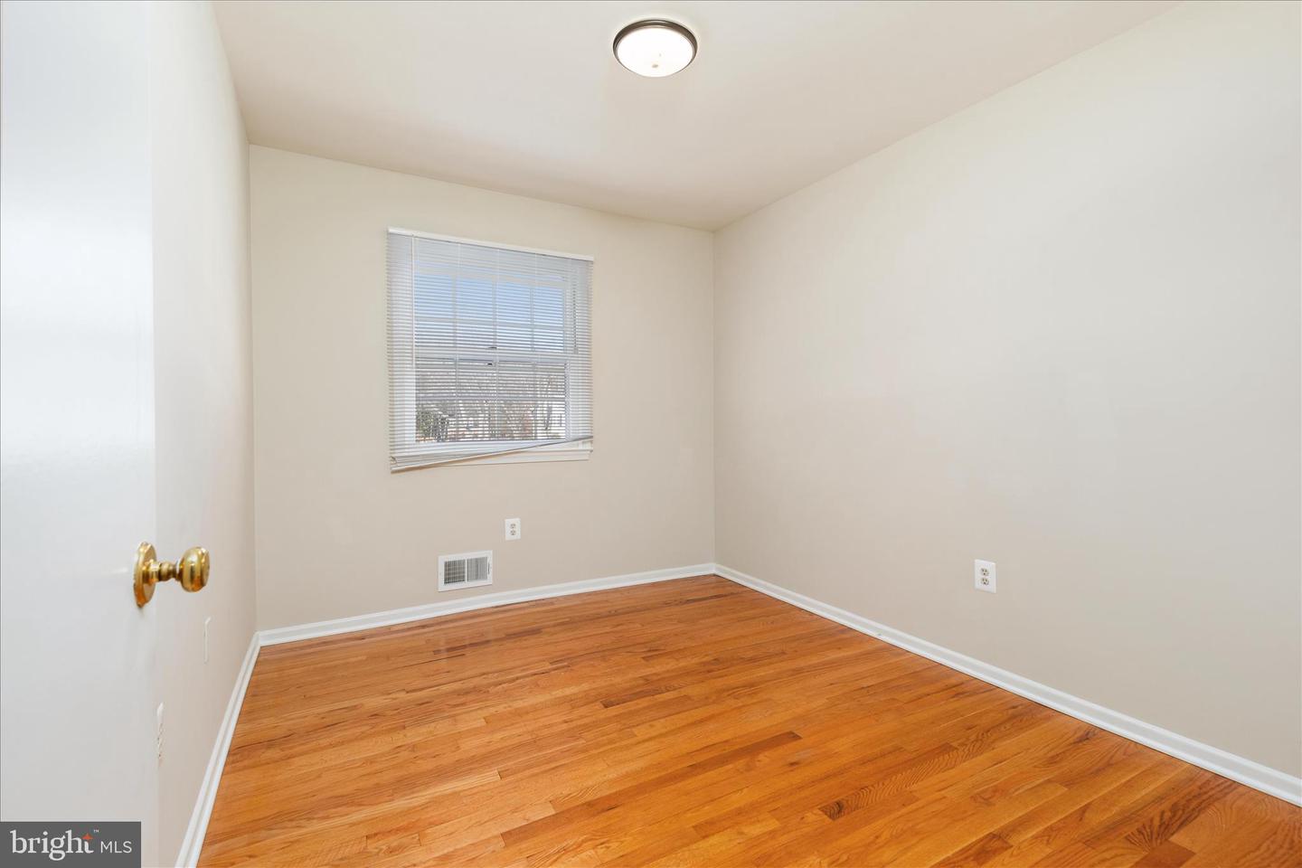 5105 HOLDEN ST, FAIRFAX, Virginia 22032, 4 Bedrooms Bedrooms, ,3 BathroomsBathrooms,Residential,For sale,5105 HOLDEN ST,VAFX2287890 MLS # VAFX2287890