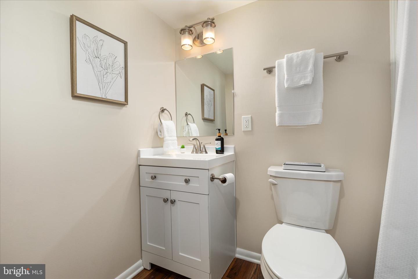 5105 HOLDEN ST, FAIRFAX, Virginia 22032, 4 Bedrooms Bedrooms, ,3 BathroomsBathrooms,Residential,For sale,5105 HOLDEN ST,VAFX2287890 MLS # VAFX2287890