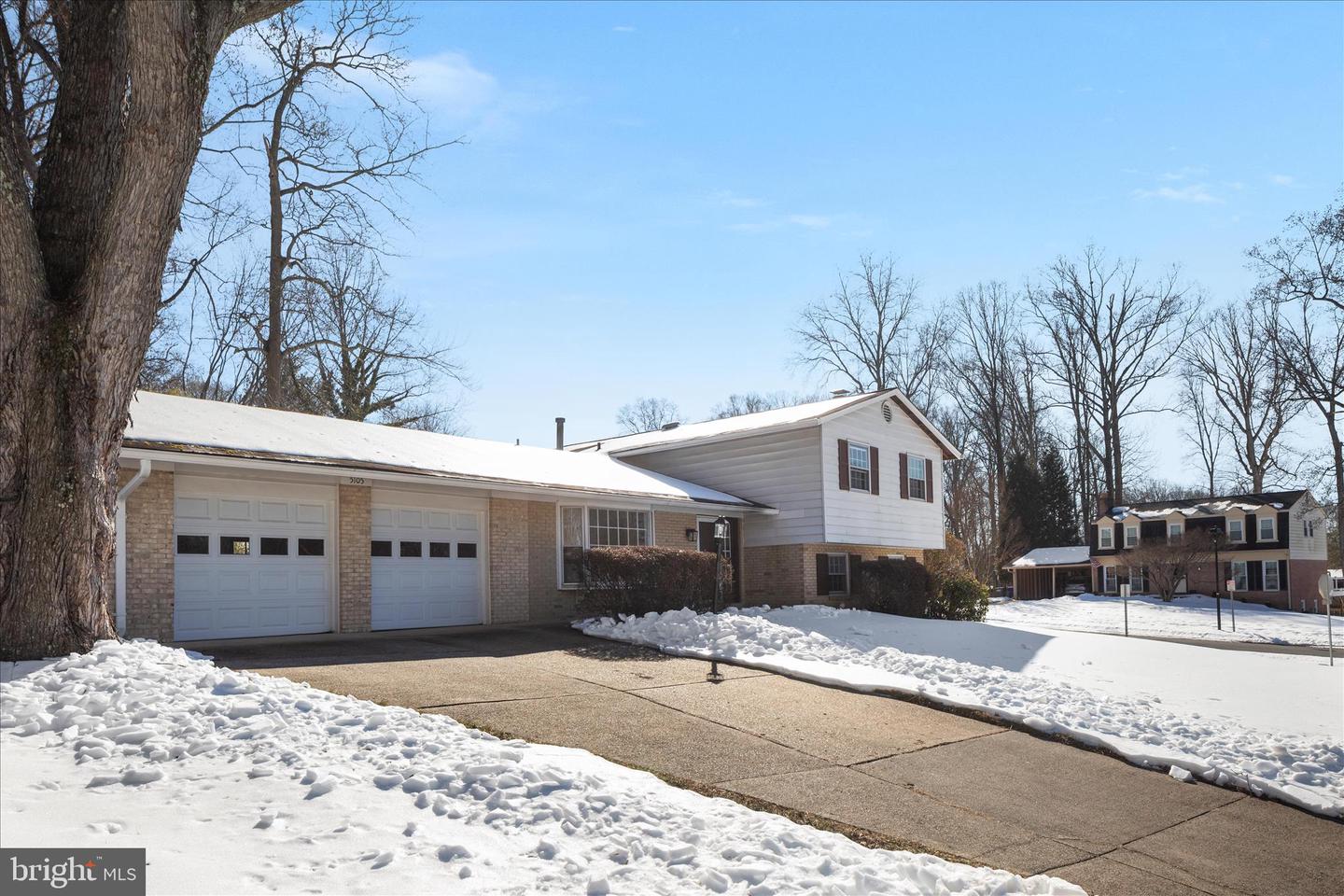 5105 HOLDEN ST, FAIRFAX, Virginia 22032, 4 Bedrooms Bedrooms, ,3 BathroomsBathrooms,Residential,For sale,5105 HOLDEN ST,VAFX2287890 MLS # VAFX2287890