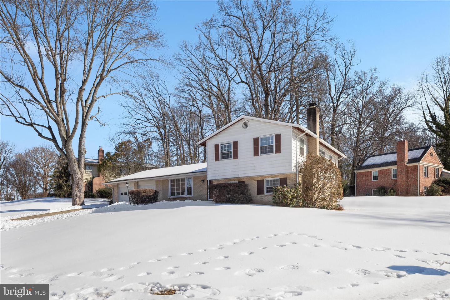 5105 HOLDEN ST, FAIRFAX, Virginia 22032, 4 Bedrooms Bedrooms, ,3 BathroomsBathrooms,Residential,For sale,5105 HOLDEN ST,VAFX2287890 MLS # VAFX2287890