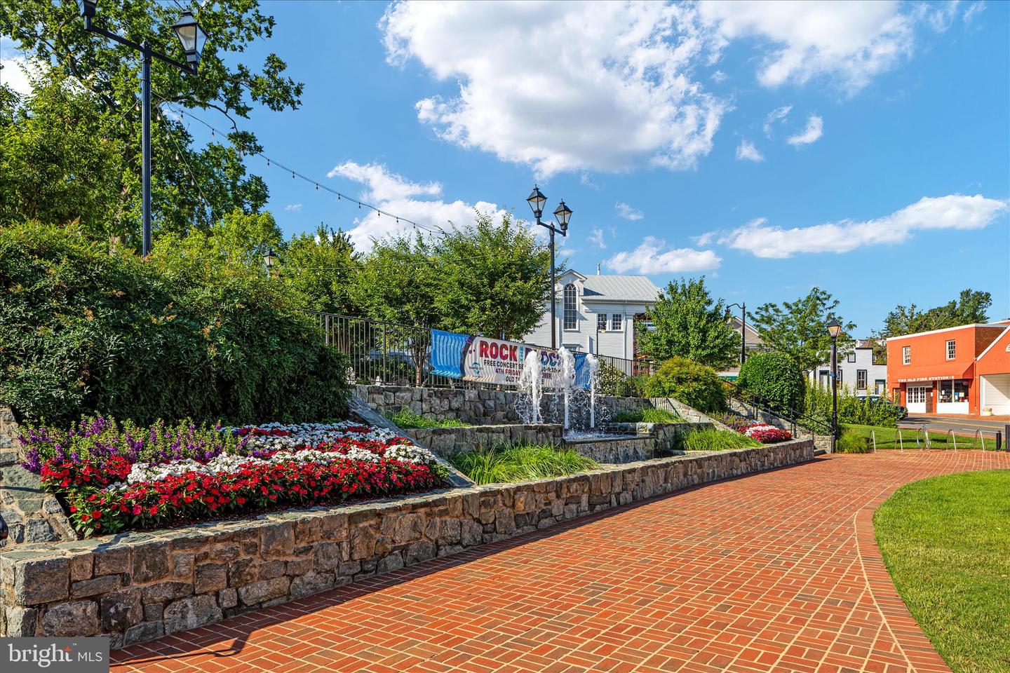 5105 HOLDEN ST, FAIRFAX, Virginia 22032, 4 Bedrooms Bedrooms, ,3 BathroomsBathrooms,Residential,For sale,5105 HOLDEN ST,VAFX2287890 MLS # VAFX2287890