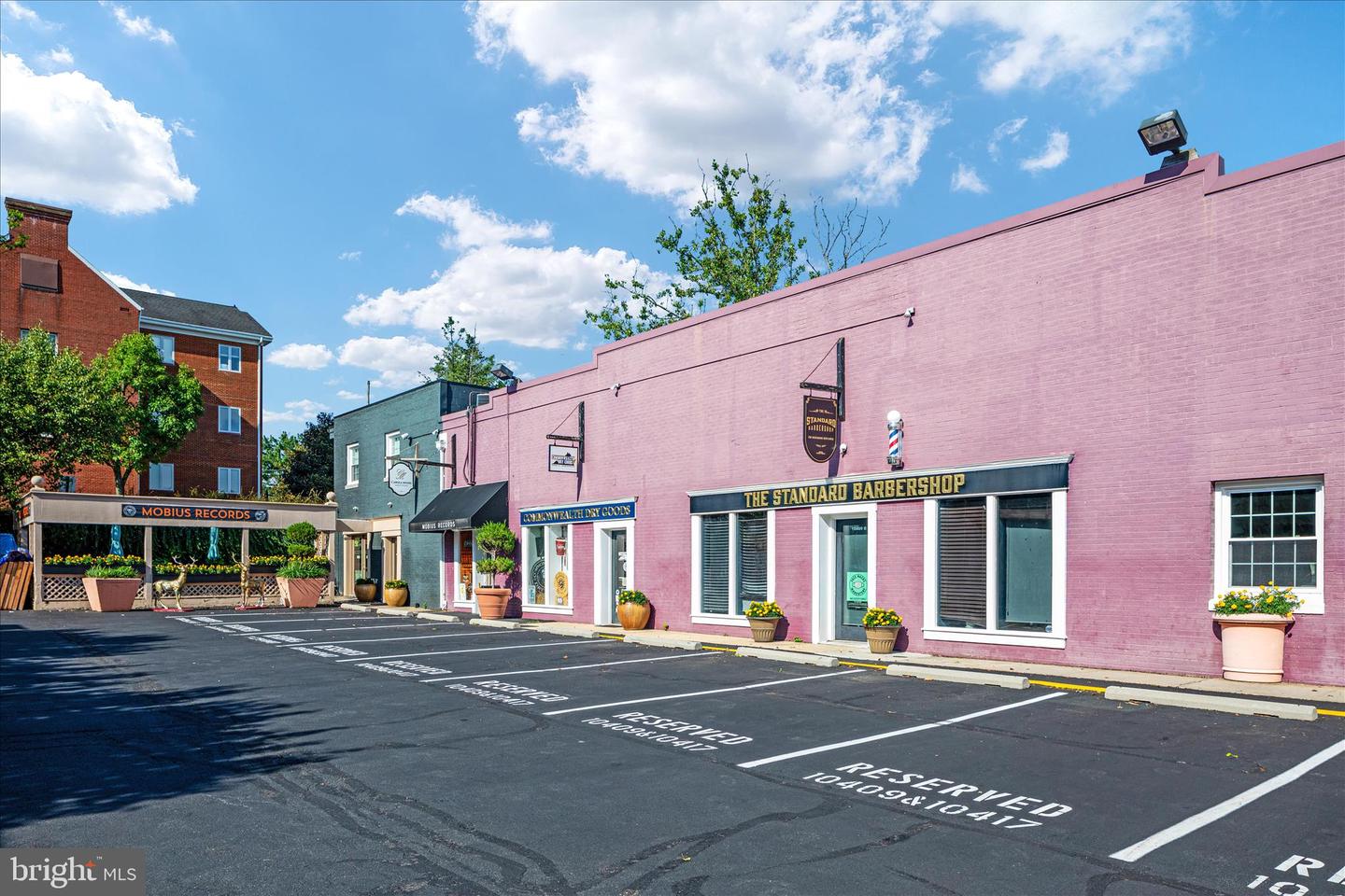 5105 HOLDEN ST, FAIRFAX, Virginia 22032, 4 Bedrooms Bedrooms, ,3 BathroomsBathrooms,Residential,For sale,5105 HOLDEN ST,VAFX2287890 MLS # VAFX2287890