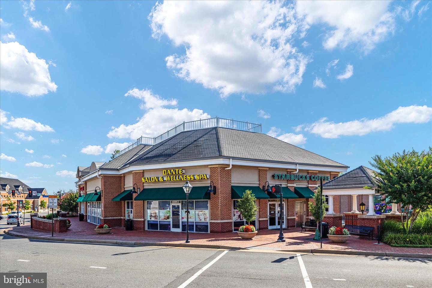 5105 HOLDEN ST, FAIRFAX, Virginia 22032, 4 Bedrooms Bedrooms, ,3 BathroomsBathrooms,Residential,For sale,5105 HOLDEN ST,VAFX2287890 MLS # VAFX2287890