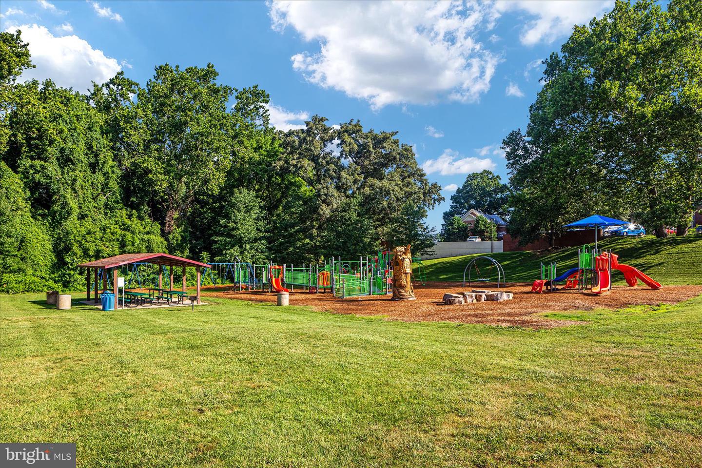 5105 HOLDEN ST, FAIRFAX, Virginia 22032, 4 Bedrooms Bedrooms, ,3 BathroomsBathrooms,Residential,For sale,5105 HOLDEN ST,VAFX2287890 MLS # VAFX2287890