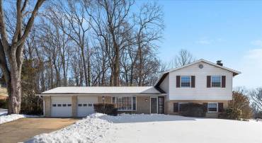 5105 HOLDEN ST, FAIRFAX, Virginia 22032, 4 Bedrooms Bedrooms, ,3 BathroomsBathrooms,Residential,For sale,5105 HOLDEN ST,VAFX2287890 MLS # VAFX2287890