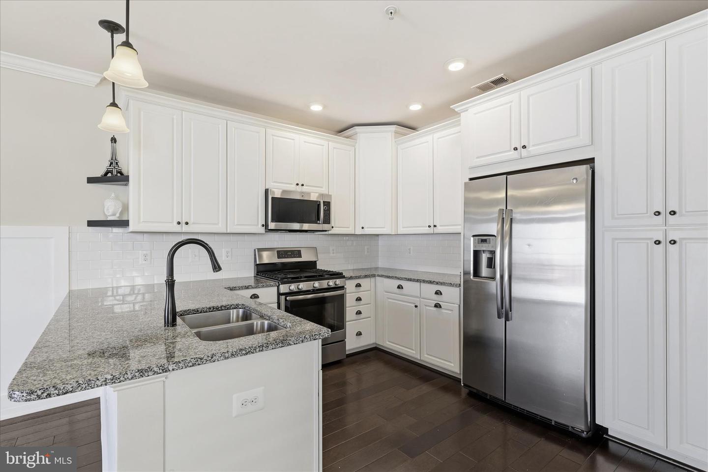 43047 STUARTS GLEN TER #106, ASHBURN, Virginia 20148, 3 Bedrooms Bedrooms, ,2 BathroomsBathrooms,Residential,For sale,43047 STUARTS GLEN TER #106,VALO2114846 MLS # VALO2114846