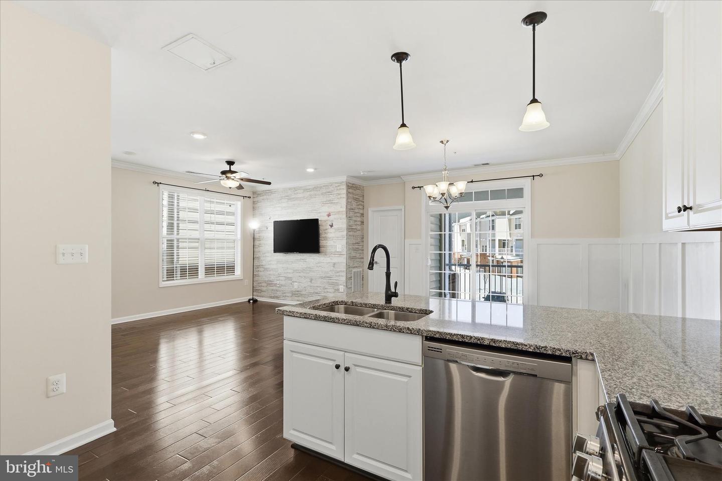 43047 STUARTS GLEN TER #106, ASHBURN, Virginia 20148, 3 Bedrooms Bedrooms, ,2 BathroomsBathrooms,Residential,For sale,43047 STUARTS GLEN TER #106,VALO2114846 MLS # VALO2114846