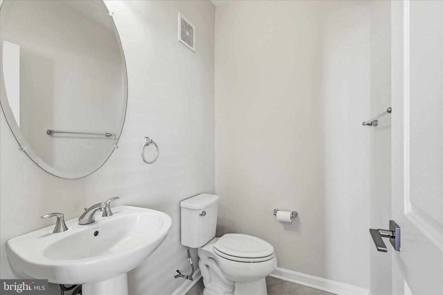 43047 STUARTS GLEN TER #106, ASHBURN, Virginia 20148, 3 Bedrooms Bedrooms, ,2 BathroomsBathrooms,Residential,For sale,43047 STUARTS GLEN TER #106,VALO2114846 MLS # VALO2114846