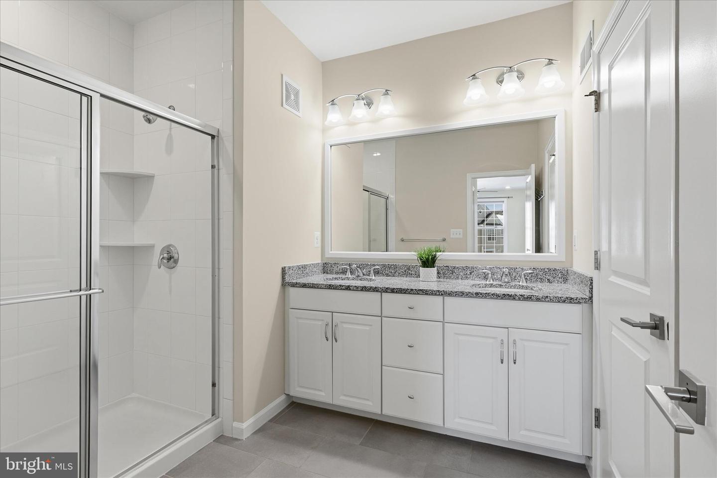 43047 STUARTS GLEN TER #106, ASHBURN, Virginia 20148, 3 Bedrooms Bedrooms, ,2 BathroomsBathrooms,Residential,For sale,43047 STUARTS GLEN TER #106,VALO2114846 MLS # VALO2114846