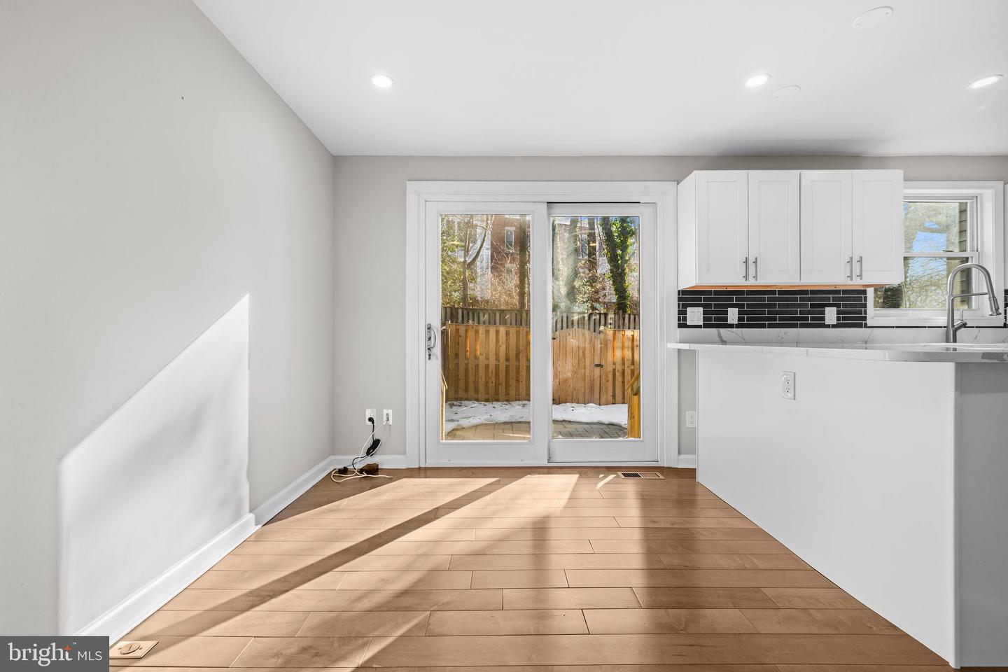 7941 TYSON OAKS CIR, VIENNA, Virginia 22182, 3 Bedrooms Bedrooms, ,3 BathroomsBathrooms,Residential,For sale,7941 TYSON OAKS CIR,VAFX2288038 MLS # VAFX2288038