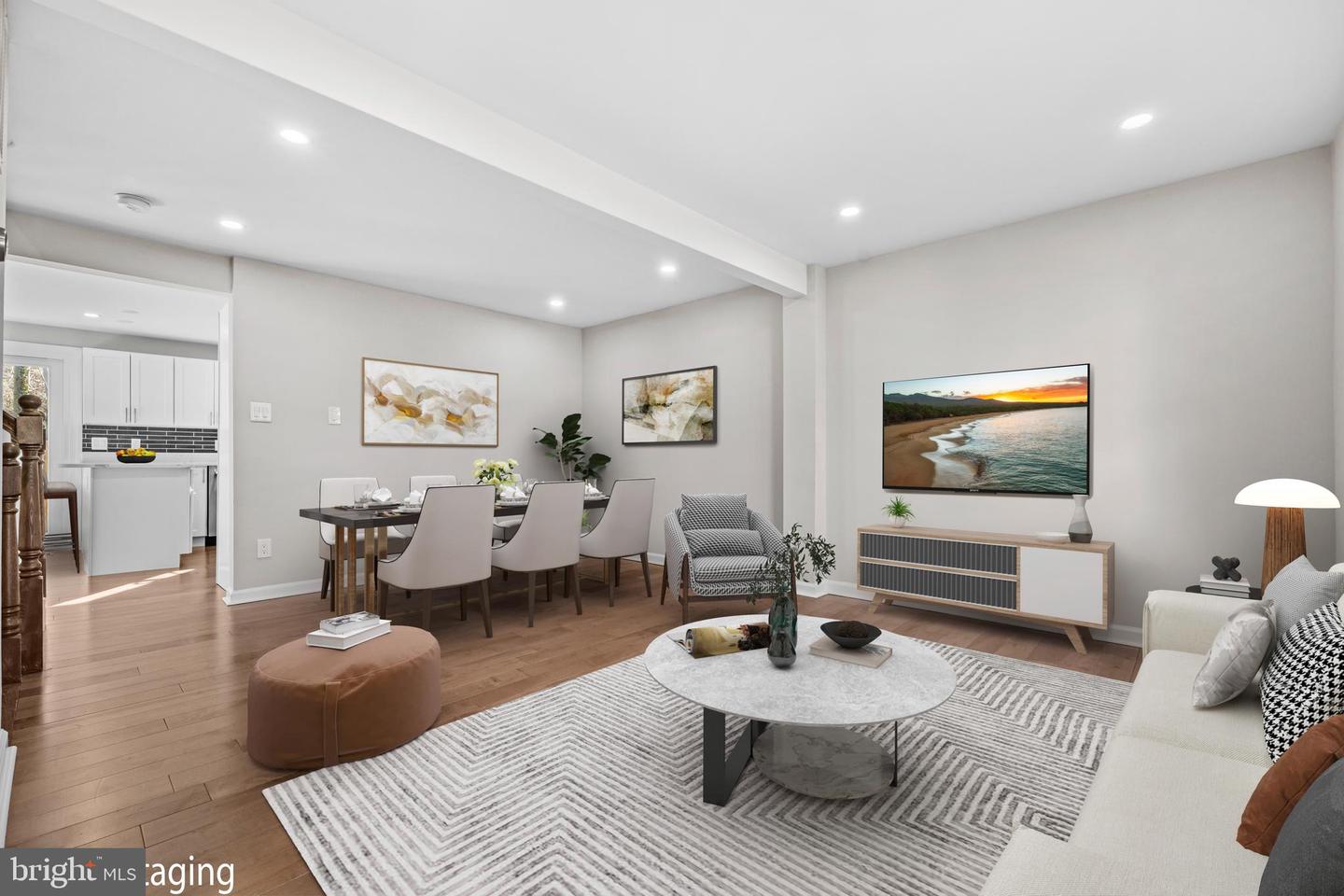 7941 TYSON OAKS CIR, VIENNA, Virginia 22182, 3 Bedrooms Bedrooms, ,3 BathroomsBathrooms,Residential,For sale,7941 TYSON OAKS CIR,VAFX2288038 MLS # VAFX2288038