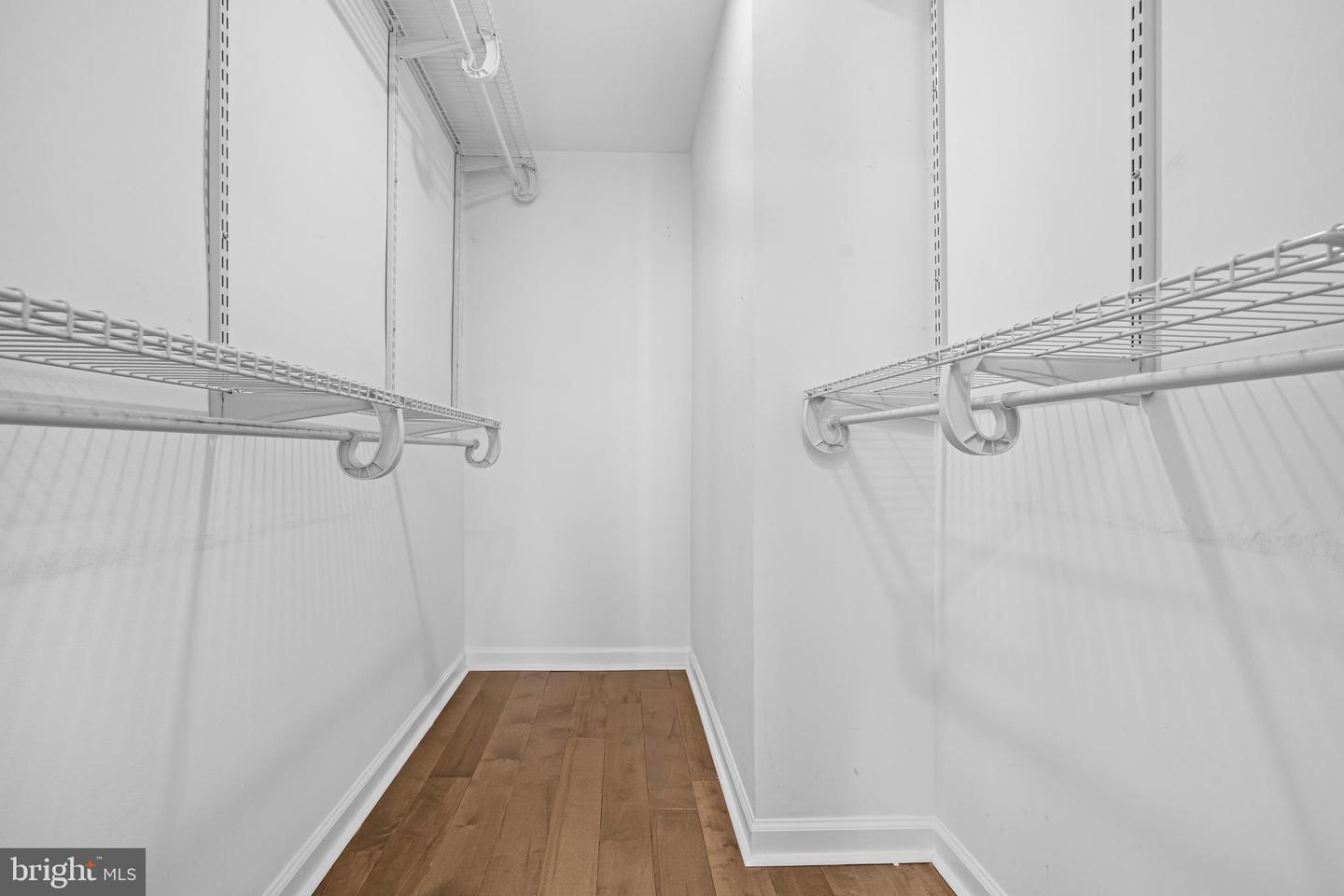 7941 TYSON OAKS CIR, VIENNA, Virginia 22182, 3 Bedrooms Bedrooms, ,3 BathroomsBathrooms,Residential,For sale,7941 TYSON OAKS CIR,VAFX2288038 MLS # VAFX2288038