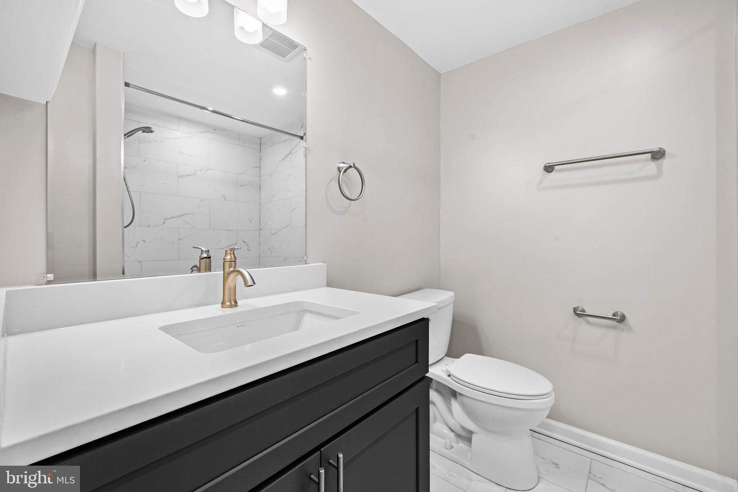 7941 TYSON OAKS CIR, VIENNA, Virginia 22182, 3 Bedrooms Bedrooms, ,3 BathroomsBathrooms,Residential,For sale,7941 TYSON OAKS CIR,VAFX2288038 MLS # VAFX2288038