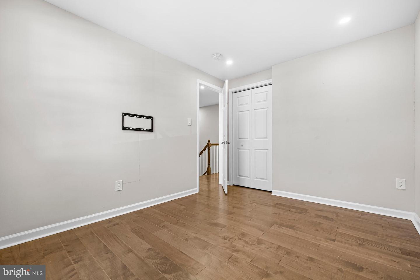 7941 TYSON OAKS CIR, VIENNA, Virginia 22182, 3 Bedrooms Bedrooms, ,3 BathroomsBathrooms,Residential,For sale,7941 TYSON OAKS CIR,VAFX2288038 MLS # VAFX2288038