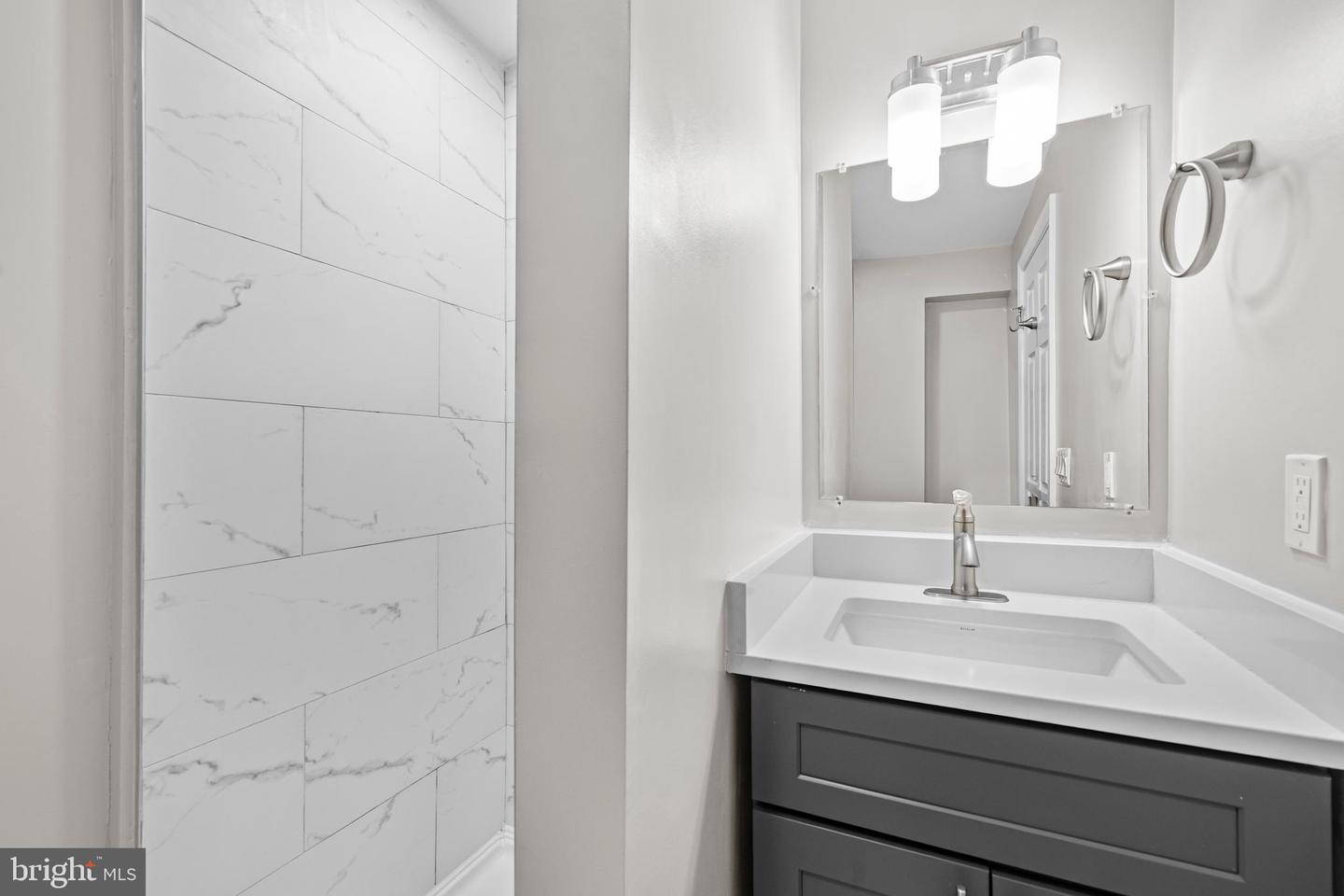 7941 TYSON OAKS CIR, VIENNA, Virginia 22182, 3 Bedrooms Bedrooms, ,3 BathroomsBathrooms,Residential,For sale,7941 TYSON OAKS CIR,VAFX2288038 MLS # VAFX2288038