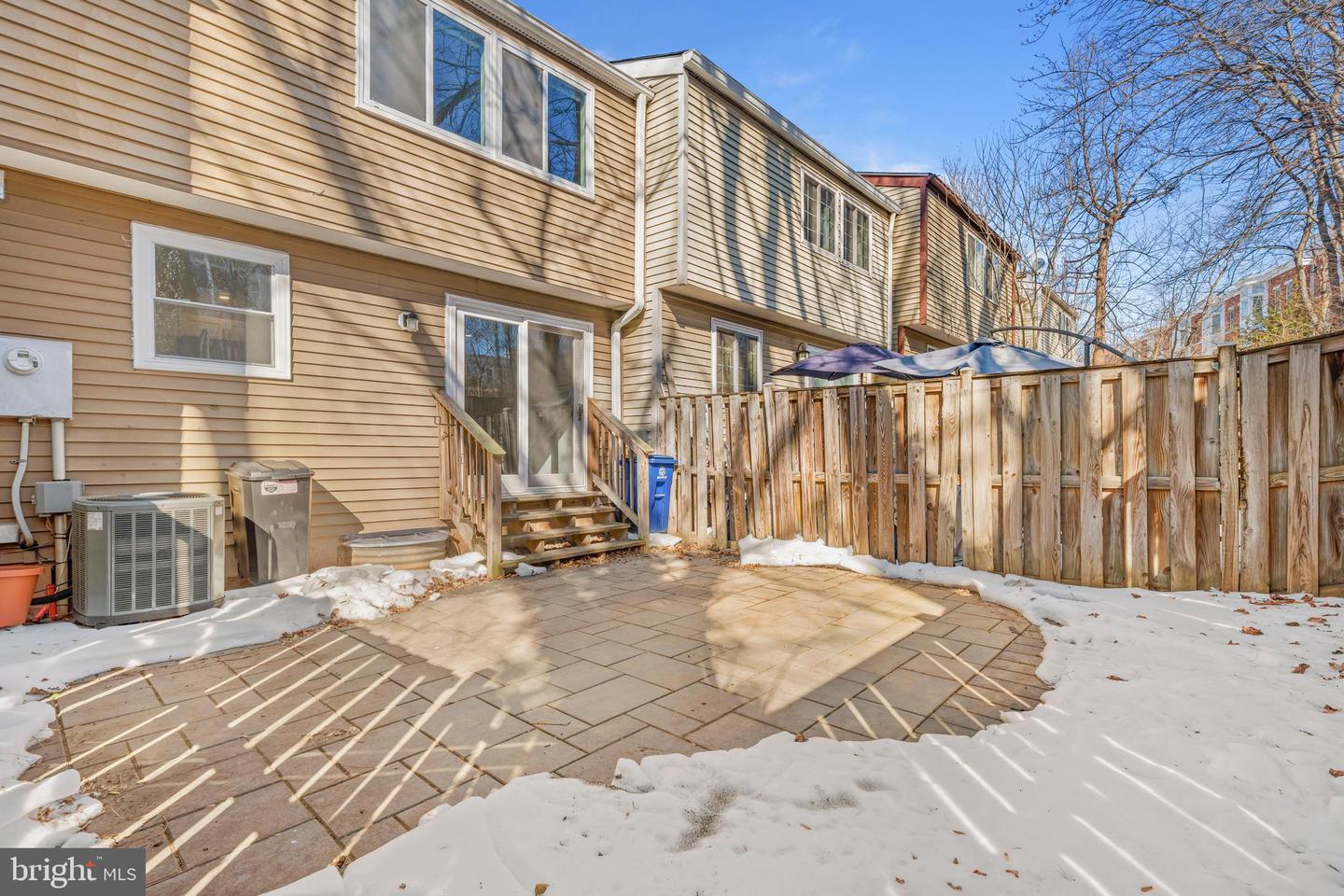 7941 TYSON OAKS CIR, VIENNA, Virginia 22182, 3 Bedrooms Bedrooms, ,3 BathroomsBathrooms,Residential,For sale,7941 TYSON OAKS CIR,VAFX2288038 MLS # VAFX2288038