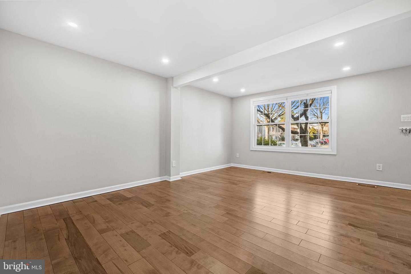 7941 TYSON OAKS CIR, VIENNA, Virginia 22182, 3 Bedrooms Bedrooms, ,3 BathroomsBathrooms,Residential,For sale,7941 TYSON OAKS CIR,VAFX2288038 MLS # VAFX2288038