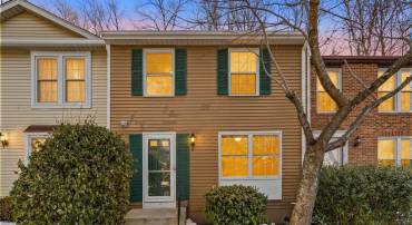 7941 TYSON OAKS CIR, VIENNA, Virginia 22182, 3 Bedrooms Bedrooms, ,3 BathroomsBathrooms,Residential,For sale,7941 TYSON OAKS CIR,VAFX2288038 MLS # VAFX2288038