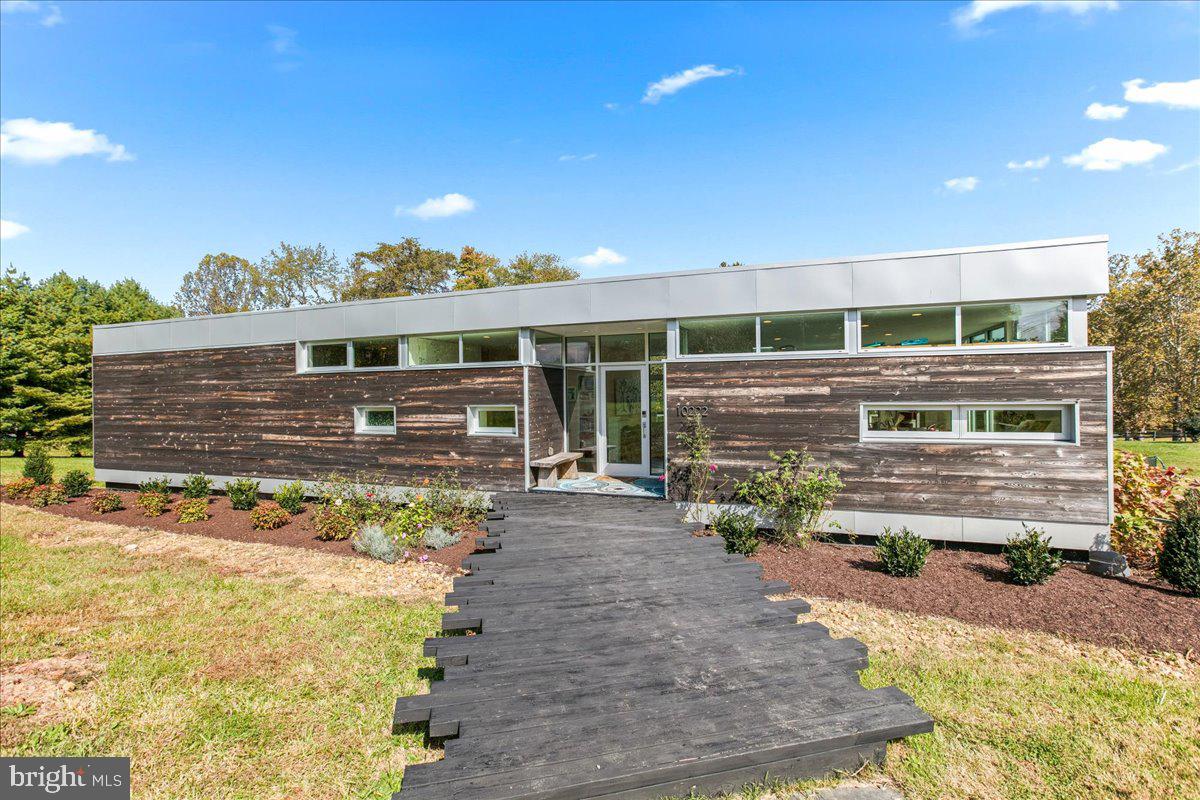 10222 VAN THOMPSON RD, FAIRFAX STATION, Virginia 22039, 4 Bedrooms Bedrooms, ,3 BathroomsBathrooms,Residential,For sale,10222 VAN THOMPSON RD,VAFX2288078 MLS # VAFX2288078