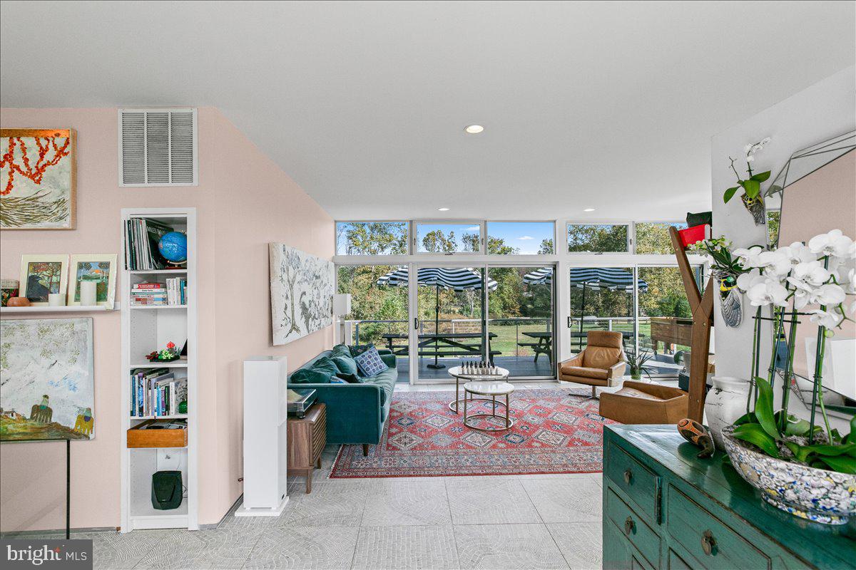 10222 VAN THOMPSON RD, FAIRFAX STATION, Virginia 22039, 4 Bedrooms Bedrooms, ,3 BathroomsBathrooms,Residential,For sale,10222 VAN THOMPSON RD,VAFX2288078 MLS # VAFX2288078