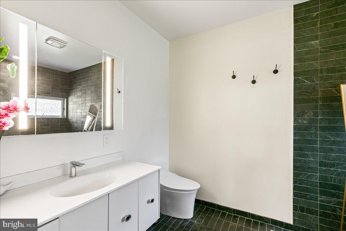 10222 VAN THOMPSON RD, FAIRFAX STATION, Virginia 22039, 4 Bedrooms Bedrooms, ,3 BathroomsBathrooms,Residential,For sale,10222 VAN THOMPSON RD,VAFX2288078 MLS # VAFX2288078