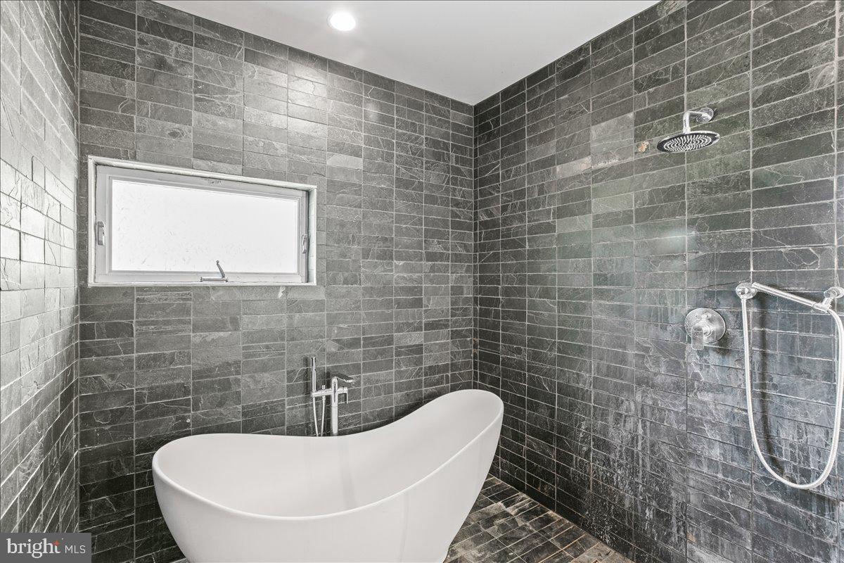 10222 VAN THOMPSON RD, FAIRFAX STATION, Virginia 22039, 4 Bedrooms Bedrooms, ,3 BathroomsBathrooms,Residential,For sale,10222 VAN THOMPSON RD,VAFX2288078 MLS # VAFX2288078