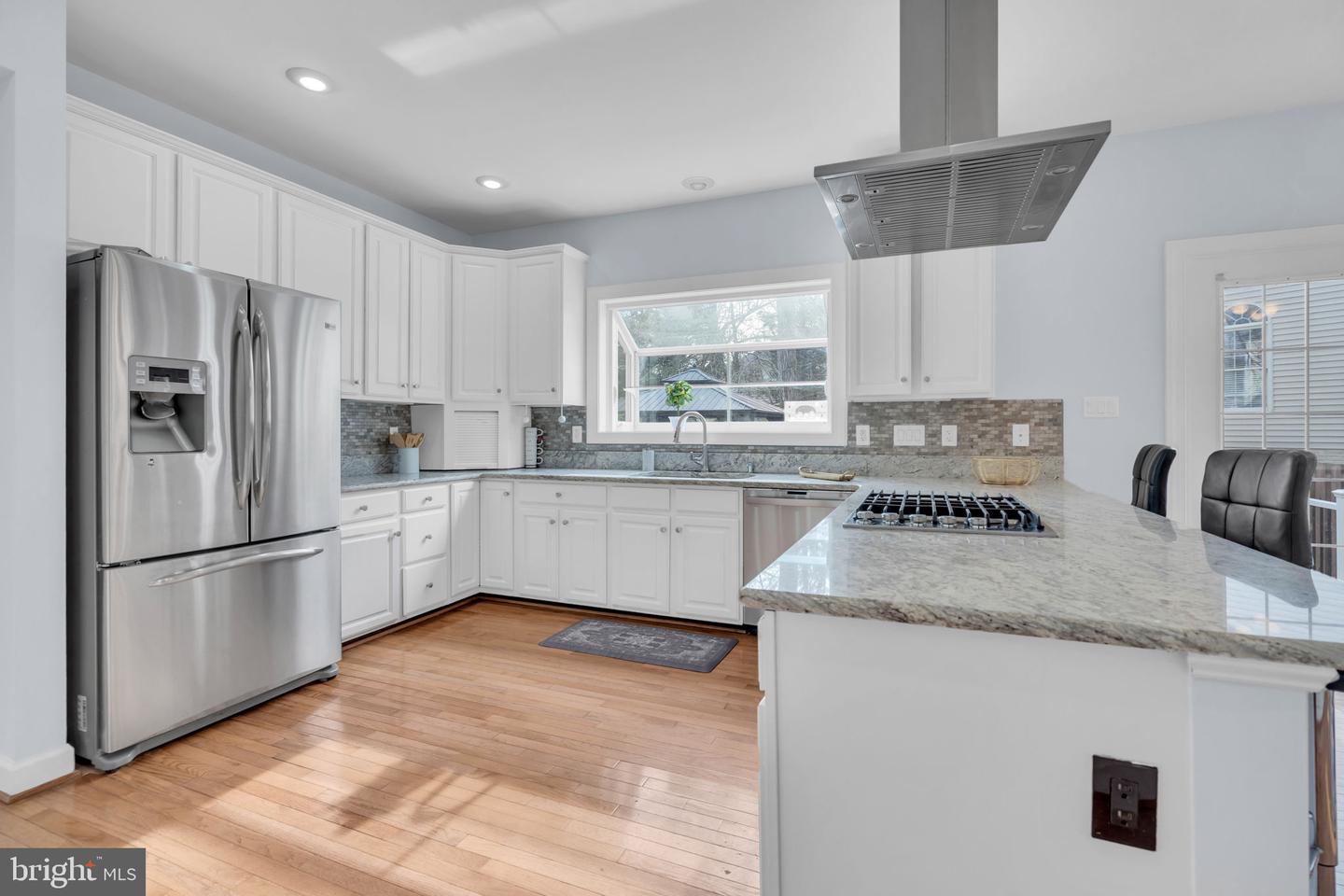 9315 HALLSTON CT, FAIRFAX STATION, Virginia 22039, 5 Bedrooms Bedrooms, 1 Room Rooms,4 BathroomsBathrooms,Residential,For sale,9315 HALLSTON CT,VAFX2288368 MLS # VAFX2288368