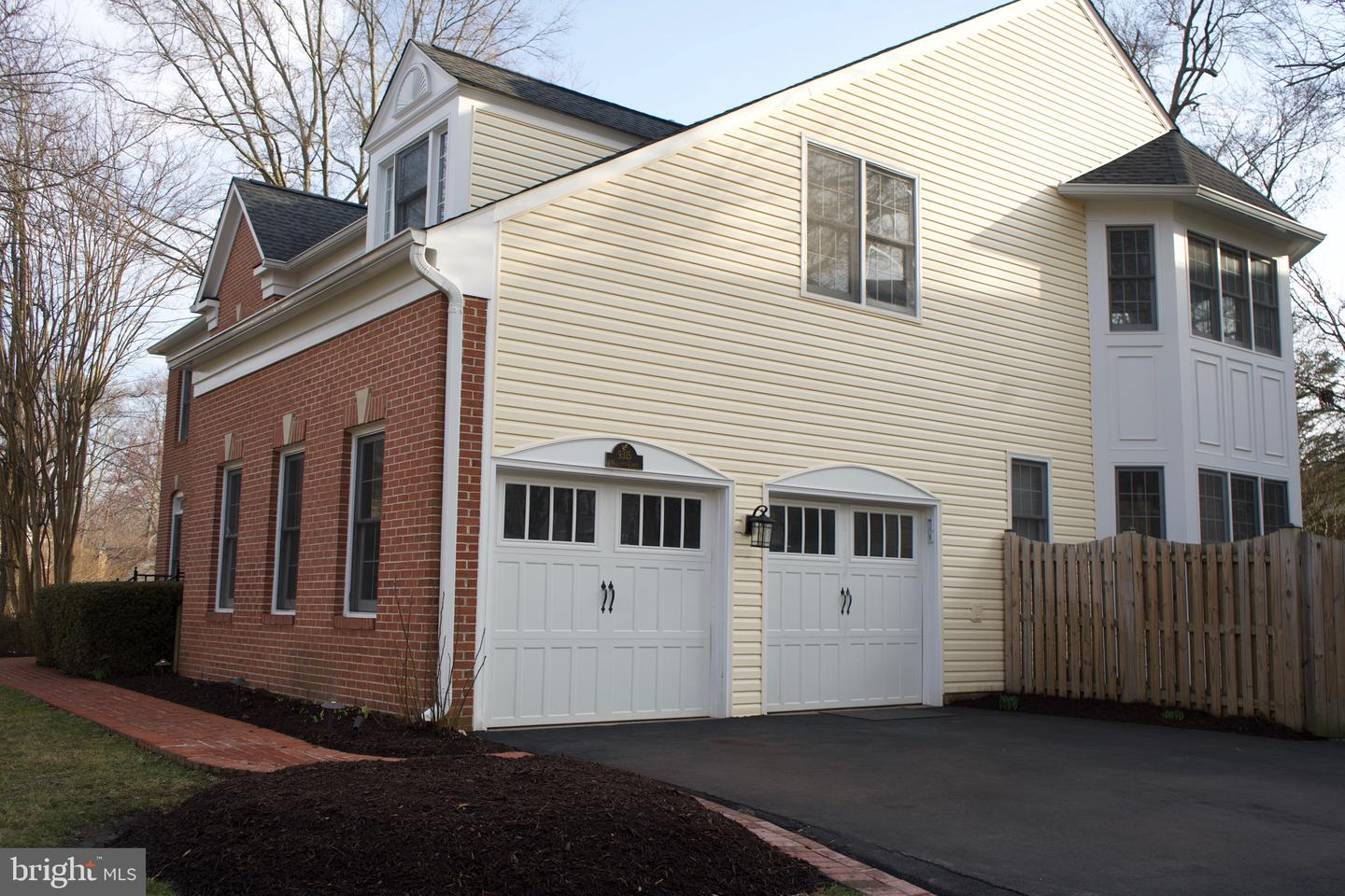 9315 HALLSTON CT, FAIRFAX STATION, Virginia 22039, 5 Bedrooms Bedrooms, 1 Room Rooms,4 BathroomsBathrooms,Residential,For sale,9315 HALLSTON CT,VAFX2288368 MLS # VAFX2288368