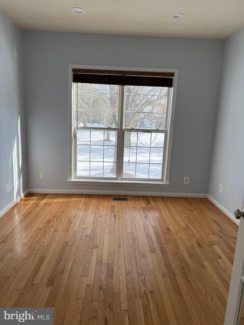 12517 FOX VIEW WAY, RESTON, Virginia 20191, 3 Bedrooms Bedrooms, ,3 BathroomsBathrooms,Residential,For sale,12517 FOX VIEW WAY,VAFX2288598 MLS # VAFX2288598 12517 FOX VIEW WAY, RESTON, Virginia 20191, 3 Bedrooms Bedrooms, ,3 BathroomsBathrooms,Residential,For sale,12517 FOX VIEW WAY,VAFX2288598 MLS # VAFX2288598