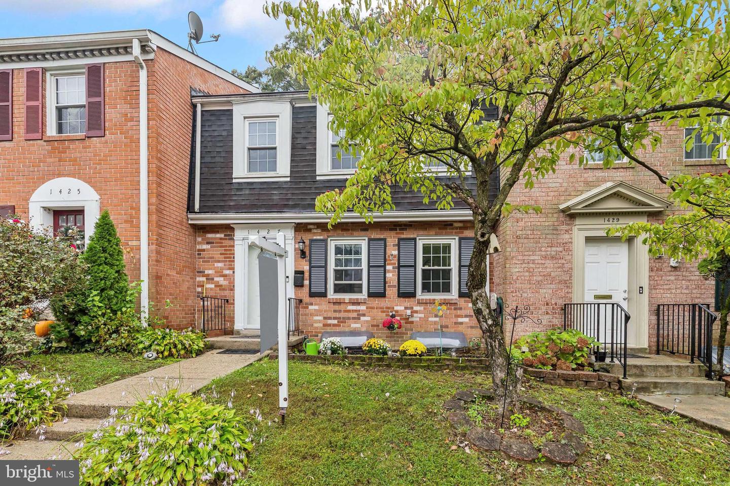 1427 ADMIRAL DR, WOODBRIDGE, Virginia 22192, 4 Bedrooms Bedrooms, ,3 BathroomsBathrooms,Residential,For sale,1427 ADMIRAL DR,VAPW2111816 MLS # VAPW2111816