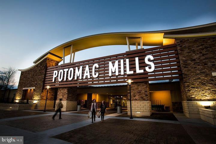 1427 ADMIRAL DR, WOODBRIDGE, Virginia 22192, 4 Bedrooms Bedrooms, ,3 BathroomsBathrooms,Residential,For sale,1427 ADMIRAL DR,VAPW2111816 MLS # VAPW2111816