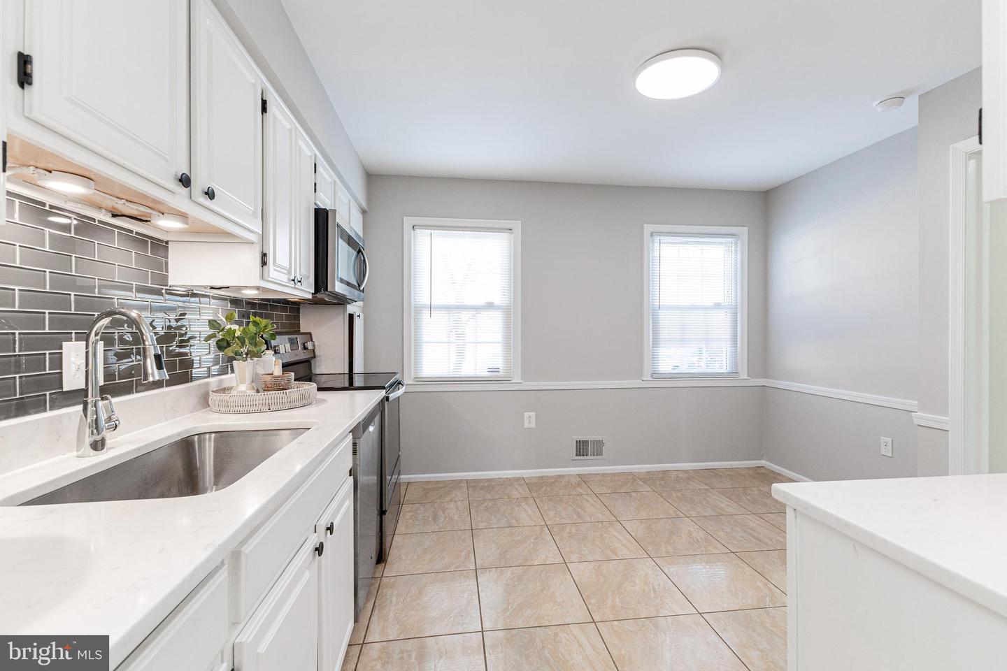 1427 ADMIRAL DR, WOODBRIDGE, Virginia 22192, 4 Bedrooms Bedrooms, ,3 BathroomsBathrooms,Residential,For sale,1427 ADMIRAL DR,VAPW2111816 MLS # VAPW2111816