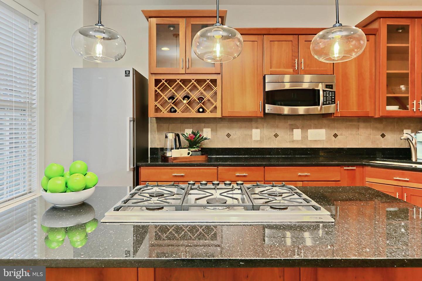 2613 S KENMORE CT, ARLINGTON, Virginia 22206, 3 Bedrooms Bedrooms, 11 Rooms Rooms,3 BathroomsBathrooms,Residential,For sale,2613 S KENMORE CT,VAAR2068444 MLS # VAAR2068444