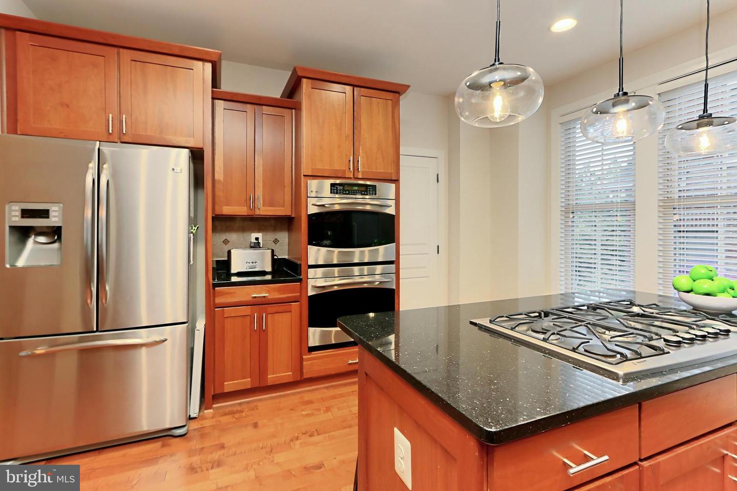 2613 S KENMORE CT, ARLINGTON, Virginia 22206, 3 Bedrooms Bedrooms, 11 Rooms Rooms,3 BathroomsBathrooms,Residential,For sale,2613 S KENMORE CT,VAAR2068444 MLS # VAAR2068444