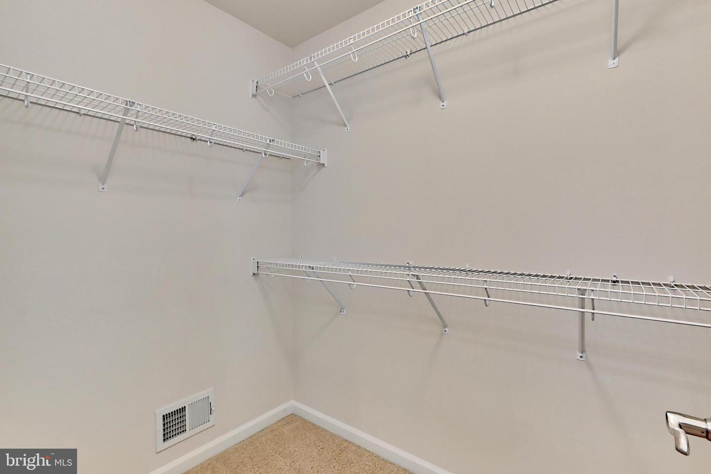 2613 S KENMORE CT, ARLINGTON, Virginia 22206, 3 Bedrooms Bedrooms, 11 Rooms Rooms,3 BathroomsBathrooms,Residential,For sale,2613 S KENMORE CT,VAAR2068444 MLS # VAAR2068444