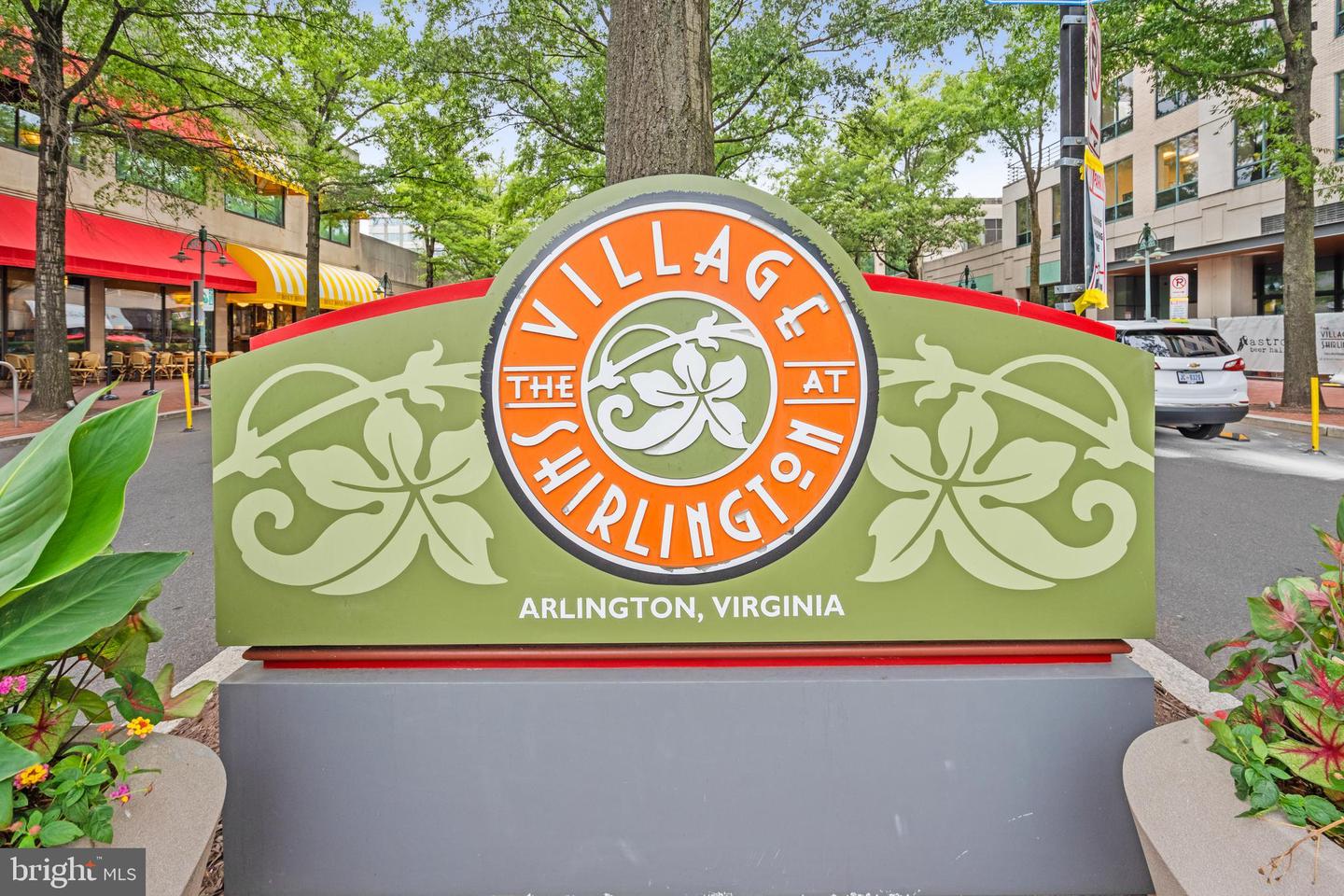 2613 S KENMORE CT, ARLINGTON, Virginia 22206, 3 Bedrooms Bedrooms, 11 Rooms Rooms,3 BathroomsBathrooms,Residential,For sale,2613 S KENMORE CT,VAAR2068444 MLS # VAAR2068444