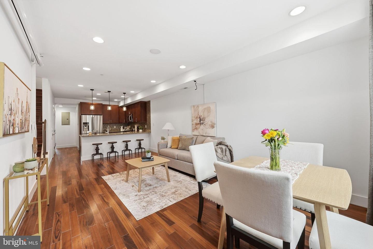 1512 F ST NE #2, WASHINGTON, District Of Columbia 20002, 3 Bedrooms Bedrooms, 9 Rooms Rooms,3 BathroomsBathrooms,Residential,For sale,1512 F ST NE #2,DCDC2244570 MLS # DCDC2244570